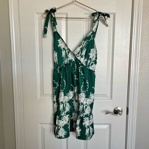 Cupshe Emerald and Ivory Floral Mini Dress